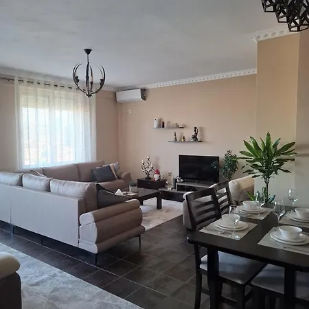 Cozy And Comfy Apartment